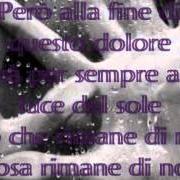 Der musikalische text CIÒ CHE RIMANE DI NOI von LIGABUE ist auch in dem Album vorhanden Ciò che rimane di noi (2013)